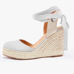 Elegant Gray Wedge Espadrilles